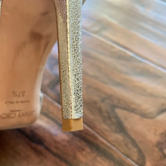 Jimmy Choo Lane d'Orsay Sandal 7.5US / 37.5EU
CHAMPAGNE - Picture 7 of 11